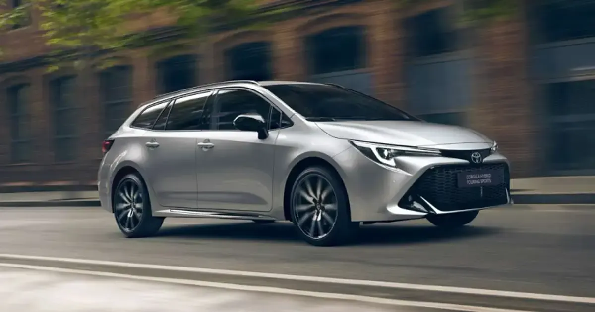Nuova Toyota Corolla Active 140 CV (102 kW) 2025 Argento Station wagon
