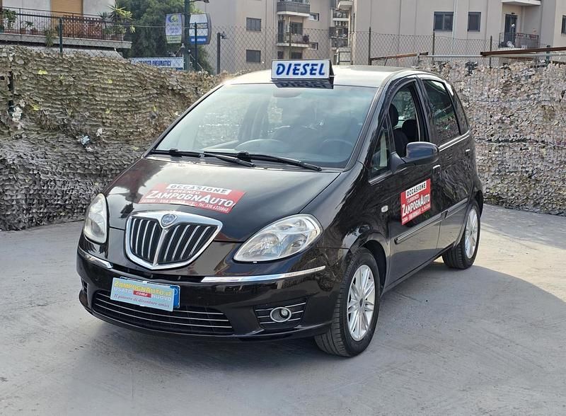 Usata Lancia Musa Platinum 69 CV (50 kW) 2008 Grigio Monovolume