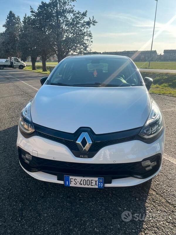 Usata Renault Clio IV Trophy 220 CV (161 kW) 2018 Berlina