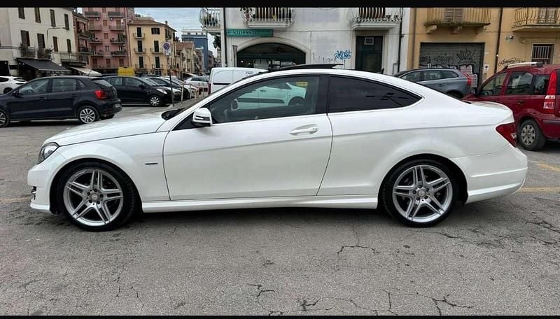 Usata Mercedes C250 Avantgarde 204 CV (150 kW) 2012 Bianco Coupé