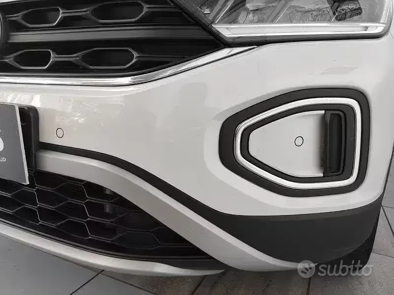 Usata VW T-Roc Life 150 CV (110 kW) 2023 Bianco SUV
