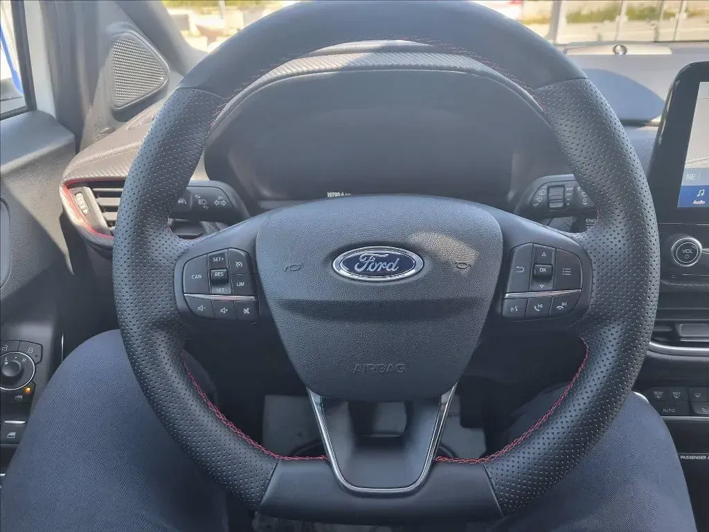 Second-hand Ford Puma ST-Line X 125 CP (91 kW) 2024 Alb SUV