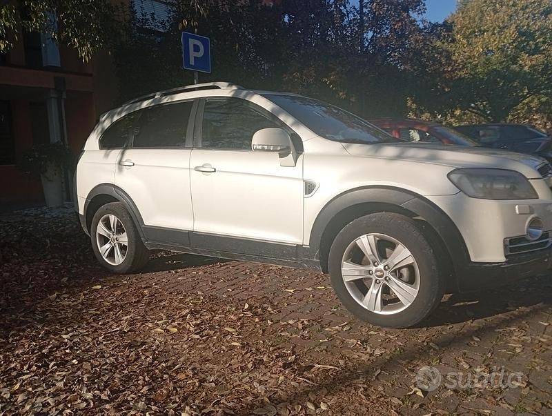 Usata Chevrolet Captiva 150 CV (110 kW) 2009 Bianco SUV
