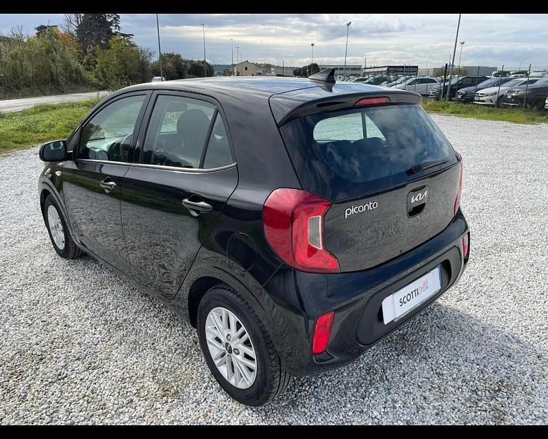 Usata Kia Picanto Urban 65 CV (47 kW) 2023 Nero Utilitaria