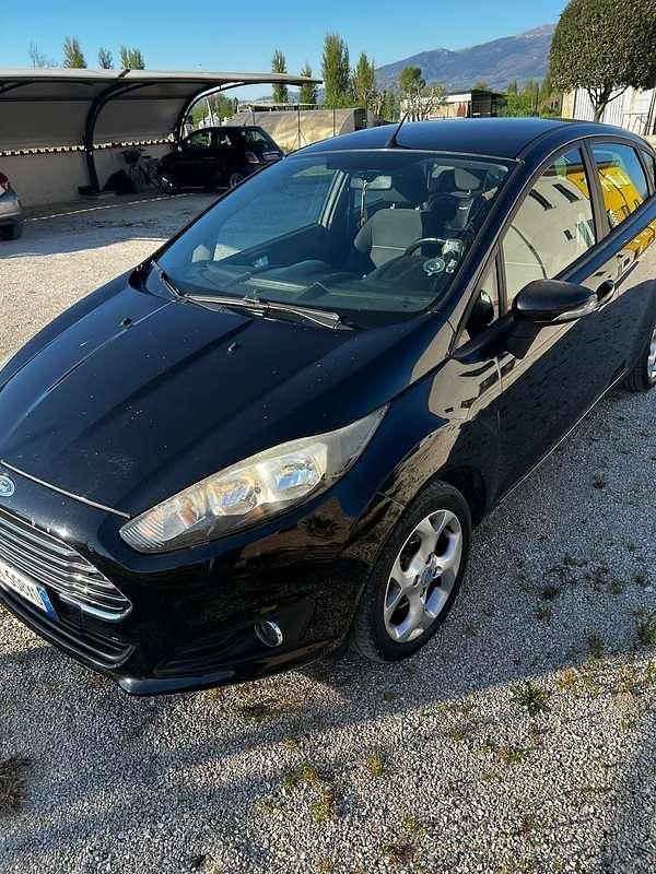 Usata Ford Fiesta Titanium 75 CV (55 kW) 2015 Berlina