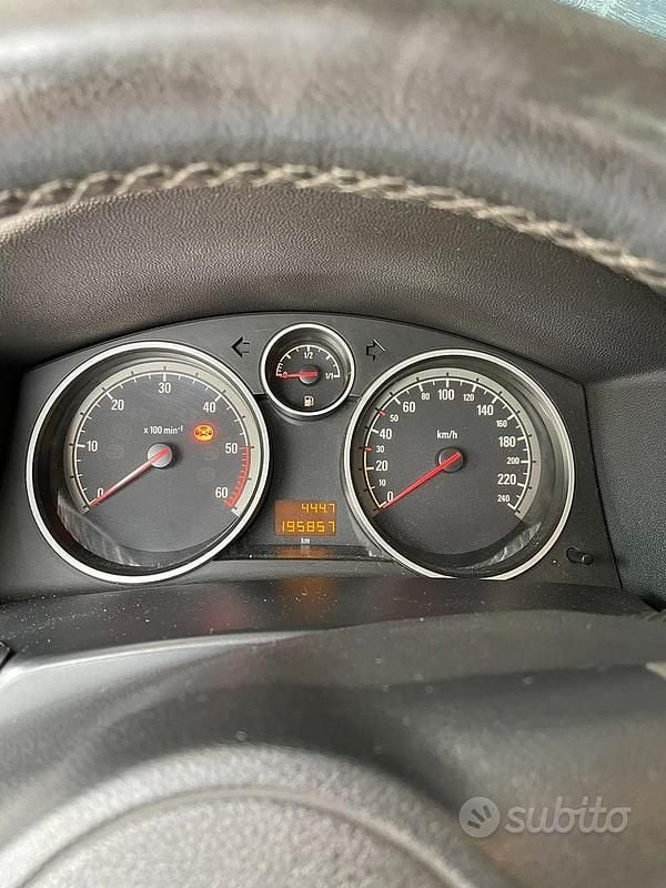 Usata Opel Astra GTC 101 CV (74 kW) 2006 Coupé