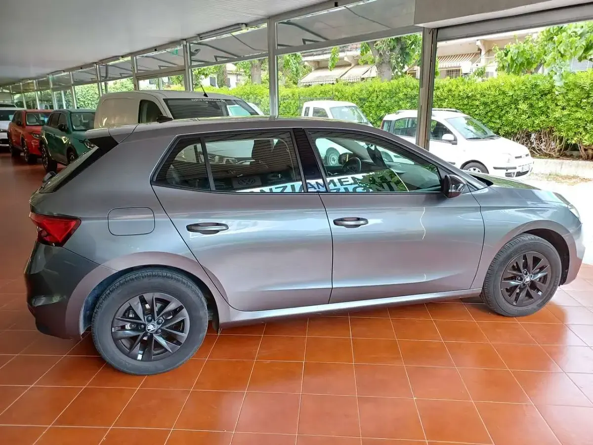 Usata Skoda Fabia 80 CV (58 kW) 2025 Grigio Utilitaria