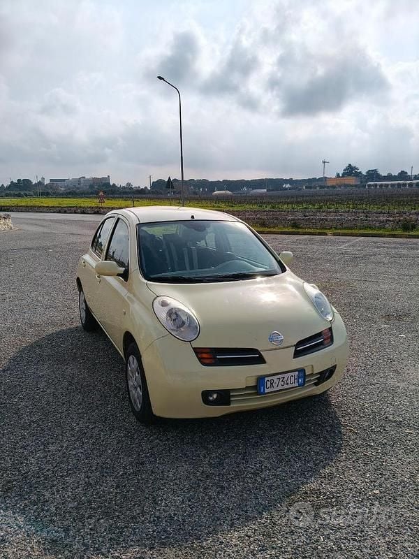 Usata Nissan Micra Acenta 80 CV (58 kW) 2003 Giallo Utilitaria