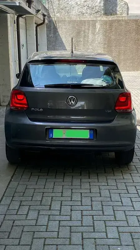 Usata VW Polo Comfortline 75 CV (55 kW) 2013 Grigio Utilitaria