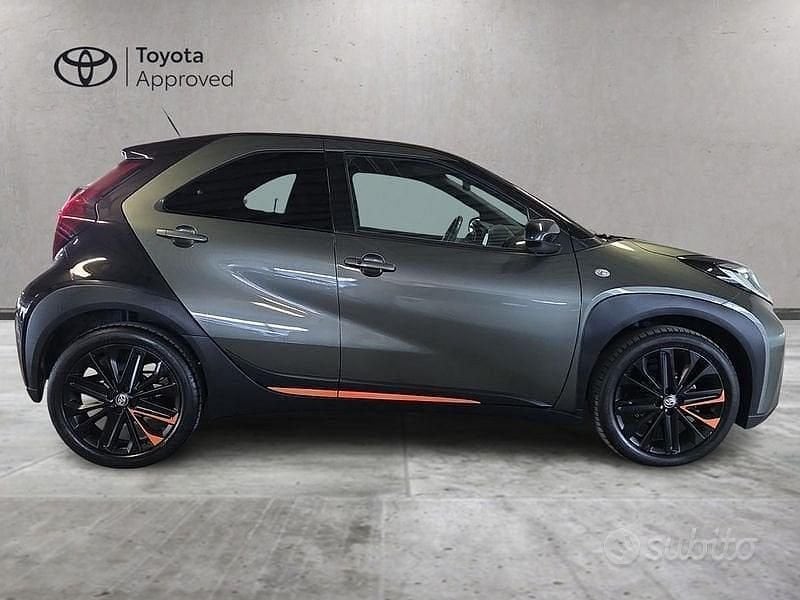 Usata Toyota Aygo X Limited 72 CV (52 kW) 2022 Verde SUV