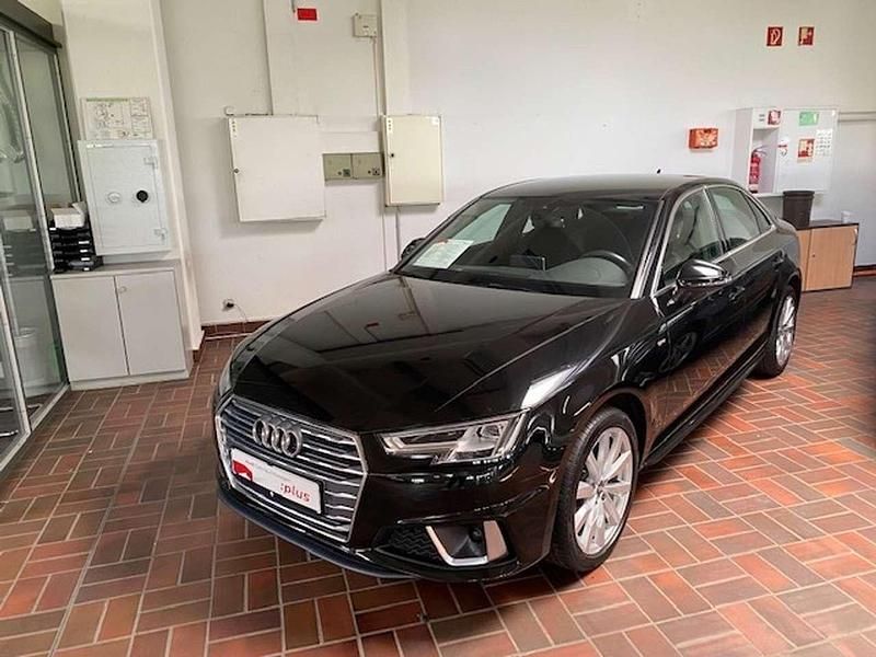 Nero Usata 2019 Audi A4 S-Line Tre volumi | 21.900 € (Molto cara) - Immagine 1/4