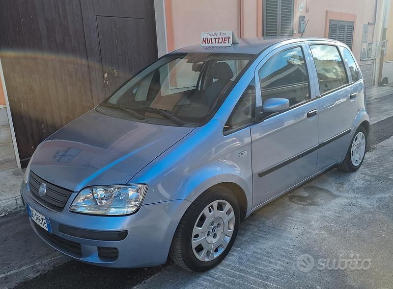 Usata Fiat Idea 70 CV (51 kW) 2007 Blu Monovolume