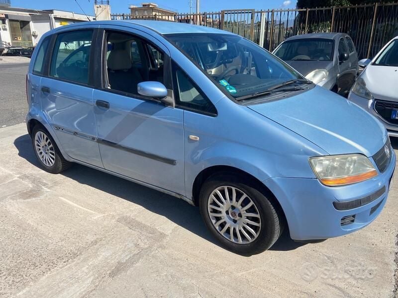 Usata Fiat Idea Active 95 CV (69 kW) 2004 Blu Monovolume
