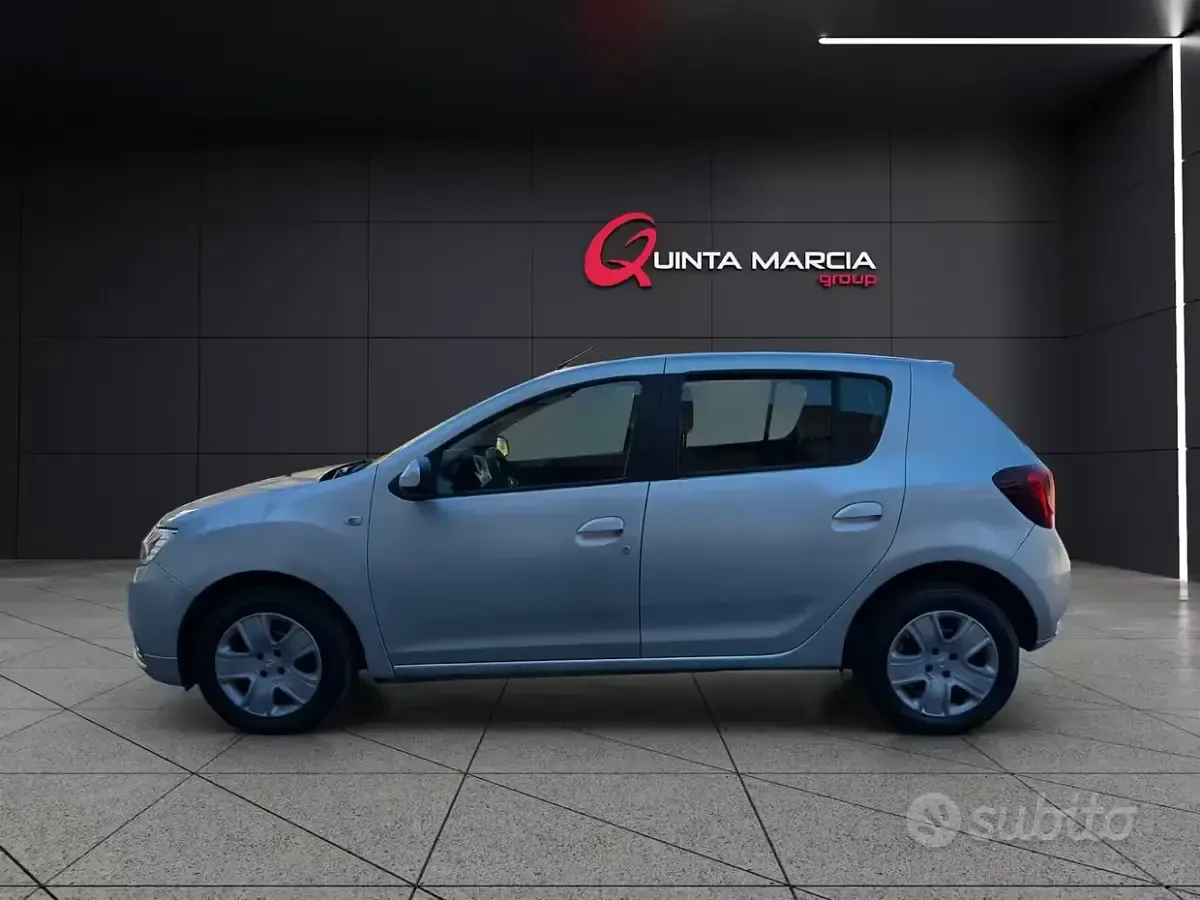 Usata Dacia Sandero Comfort 90 CV (66 kW) 2018 Grigio Utilitaria