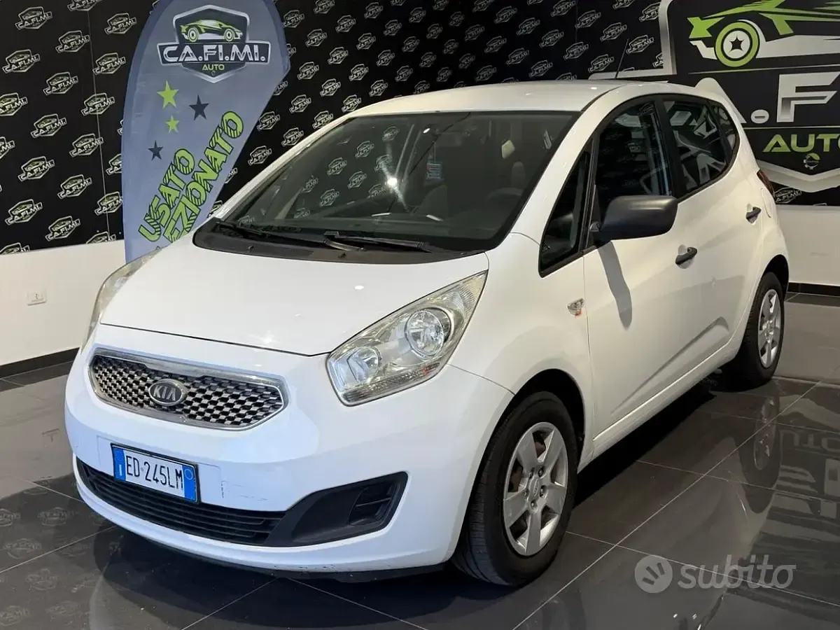 Usata Kia Venga LX 77 CV (56 kW) 2010 Utilitaria
