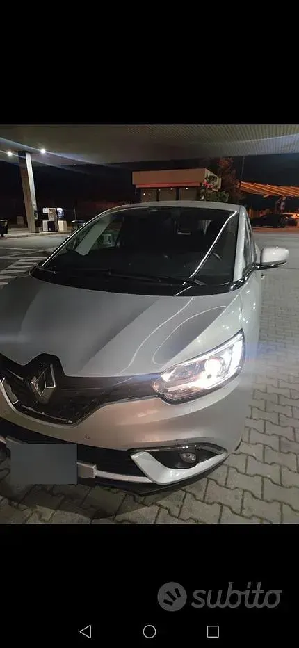 Usata Renault Scénic 120 CV (88 kW) 2020 Grigio Monovolume