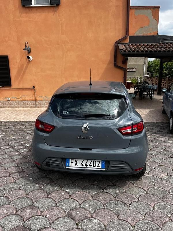 Usata Renault Clio IV 90 CV (66 kW) 2019 Grigio Berlina
