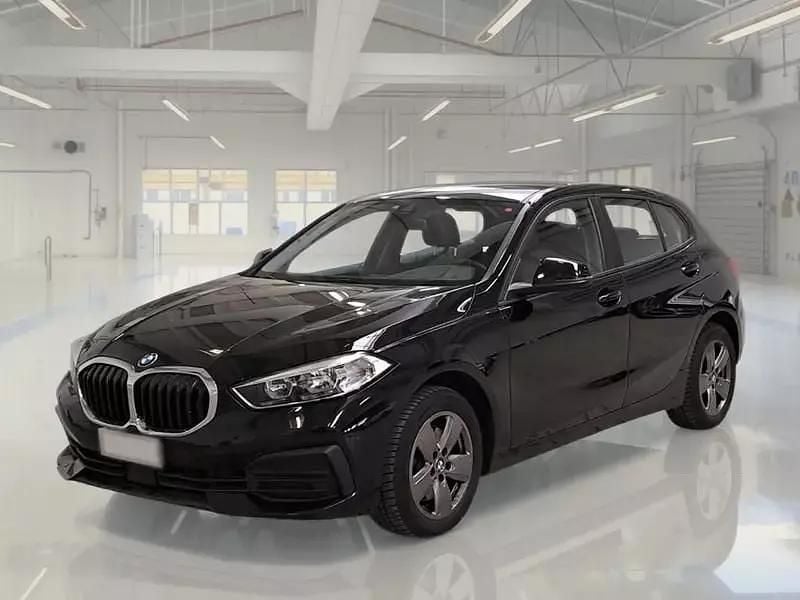 Usata BMW 118 Advantage 149 CV (109 kW) 2021 Utilitaria
