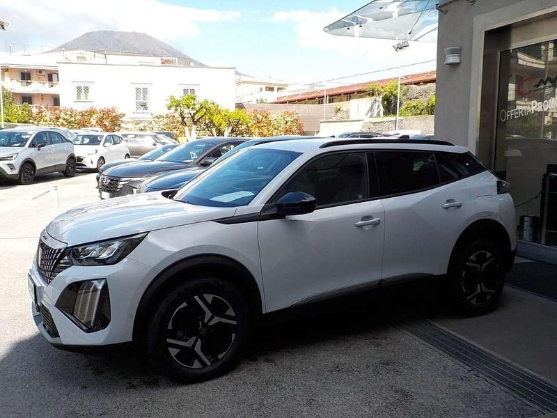 Nuova Peugeot 2008 Active 102 CV (75 kW) 2025 Vari colori SUV