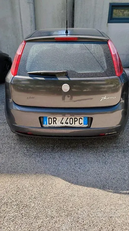 Usata Fiat Grande Punto Dynamic 75 CV (55 kW) 2008 Grigio Utilitaria