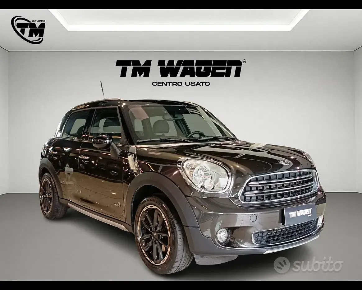Usata Mini Countryman 111 CV (81 kW) 2016 Verde SUV