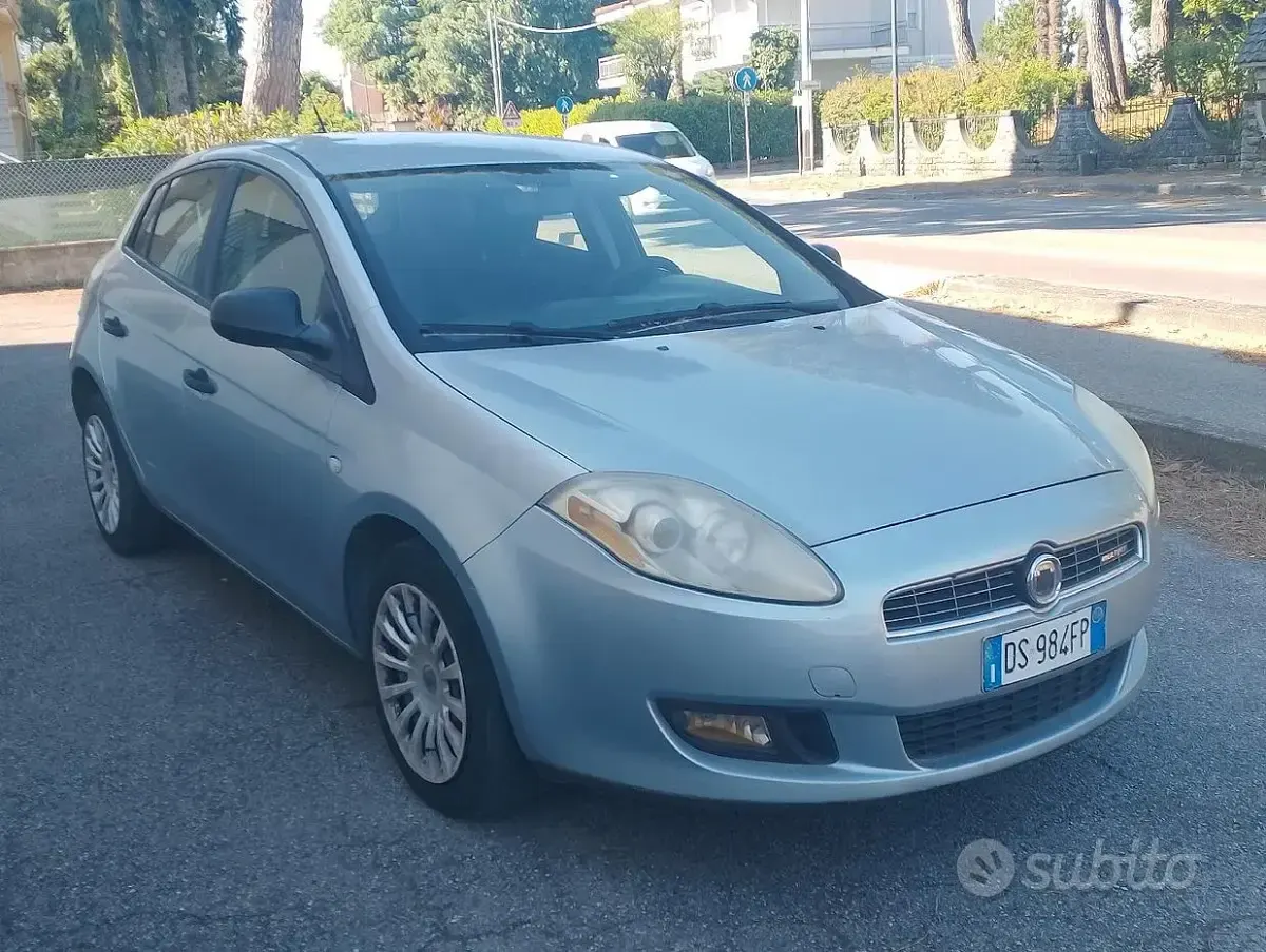 Usata Fiat Bravo 105 CV (77 kW) 2009 Grigio Utilitaria