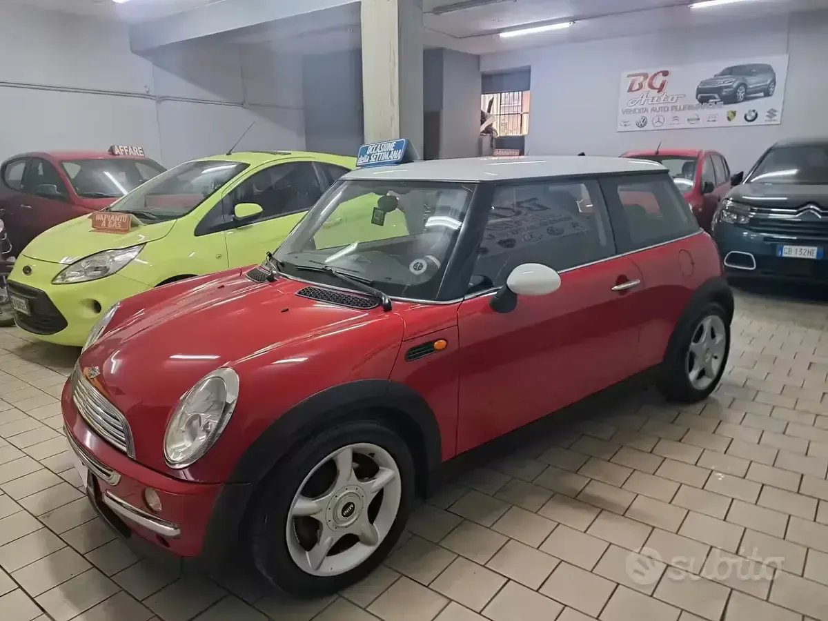 Usata Mini Cooper 116 CV (85 kW) 2002 Rosso Utilitaria