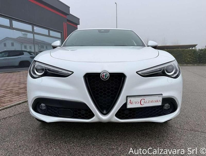 Usata Alfa Romeo Stelvio Veloce 209 CV (153 kW) 2021 Bianco alfa SUV