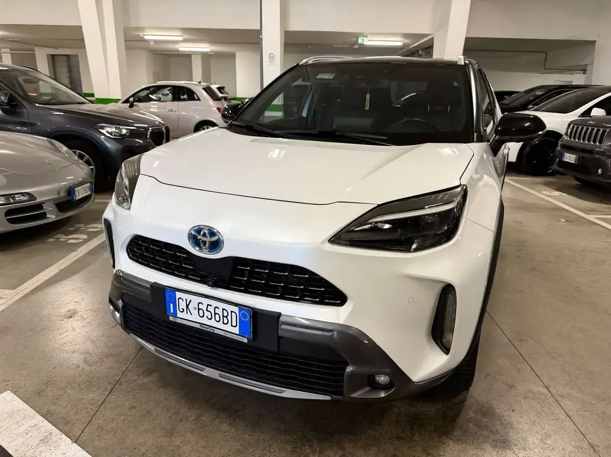 Usata Toyota Yaris Cross 92 CV (67 kW) 2022 Bianco SUV