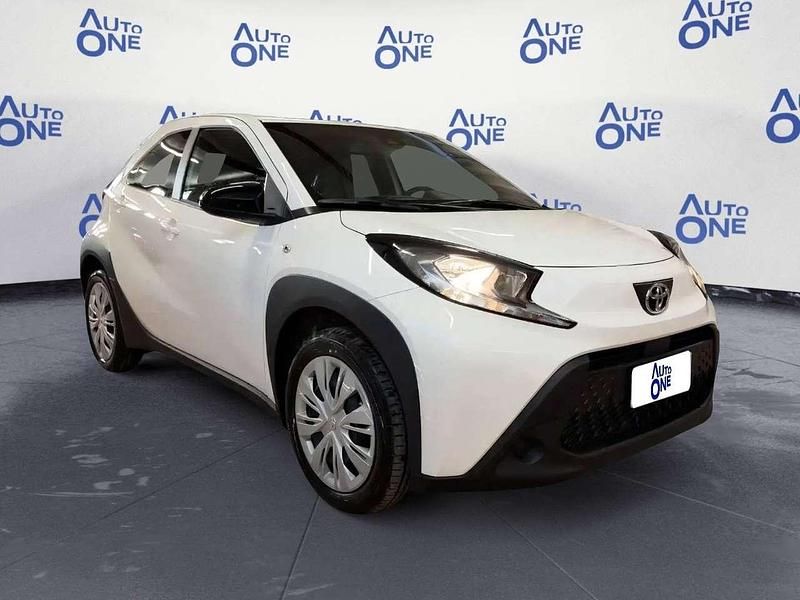 Usata Toyota Aygo X 72 CV (52 kW) 2024 Bianco SUV