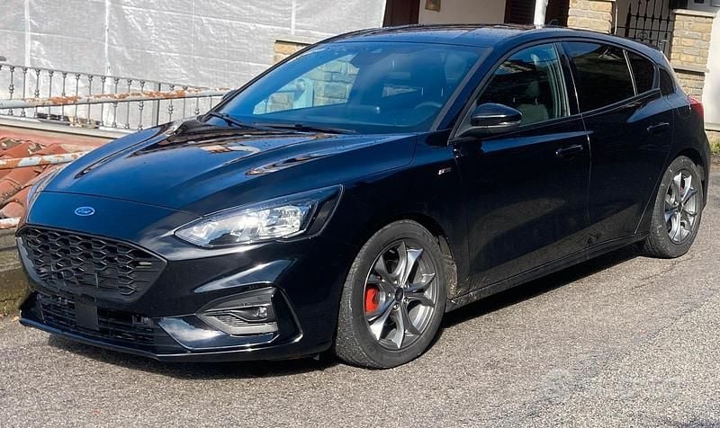 Usata Ford Focus ST-Line 120 CV (88 kW) 2021 Nero Berlina