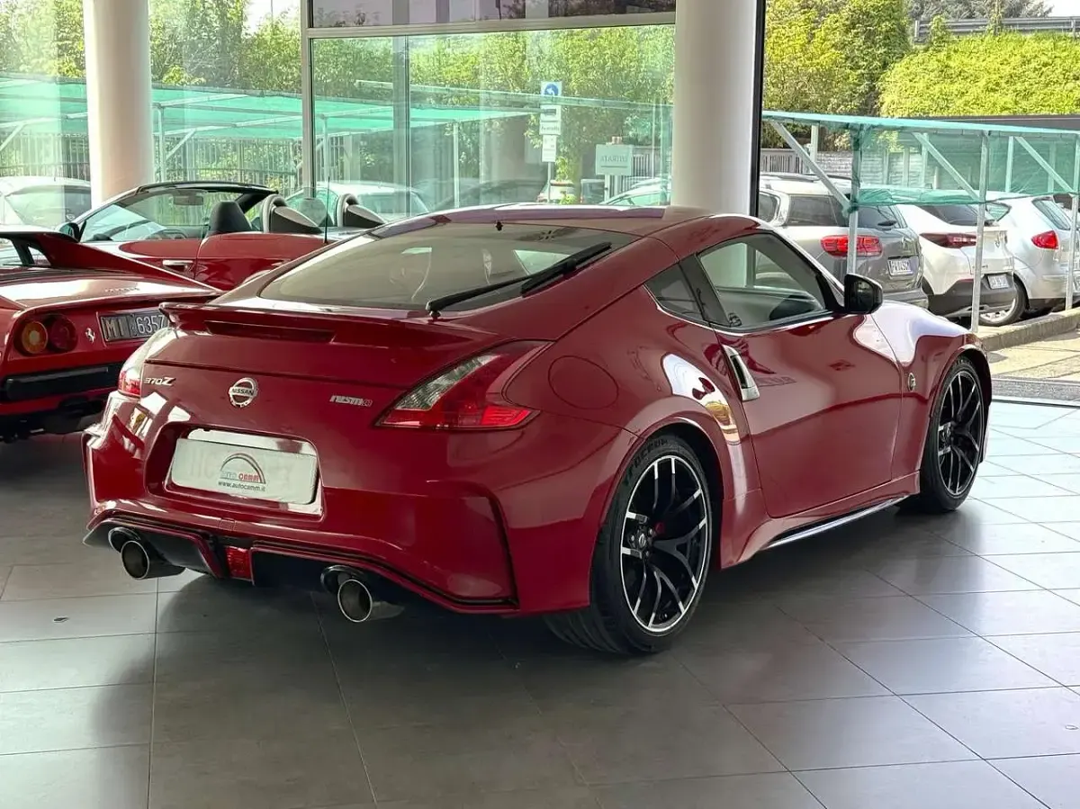 Usata Nissan 370Z Nismo 344 CV (253 kW) 2016 Rosso Coupé