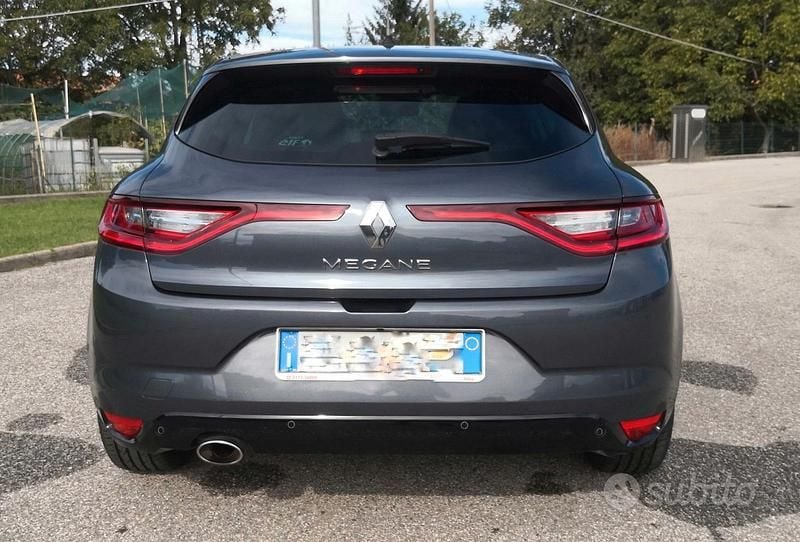Usata Renault Mégane IV 110 CV (80 kW) 2016 Grigio Berlina