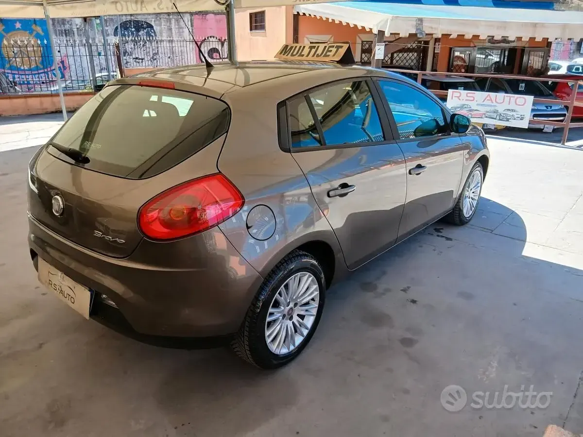 Usata Fiat Bravo 105 CV (77 kW) 2009 Grigio Utilitaria