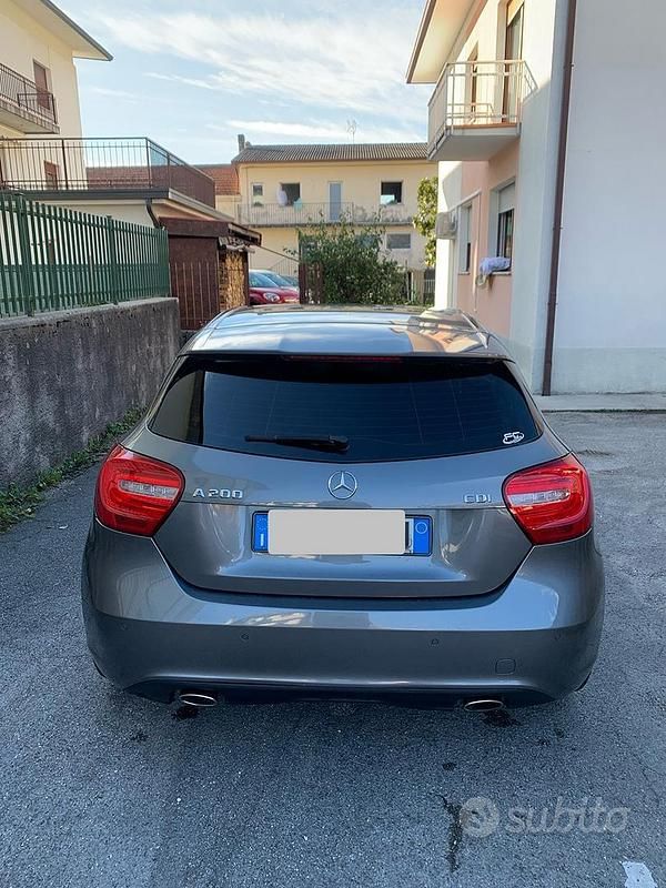 Usata Mercedes A200 136 CV (100 kW) 2014 Grigio Berlina