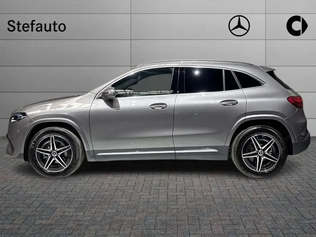 Nuova Mercedes EQA250+ Advanced 139 kW (190 CV) 2026 Grigio montagna SUV