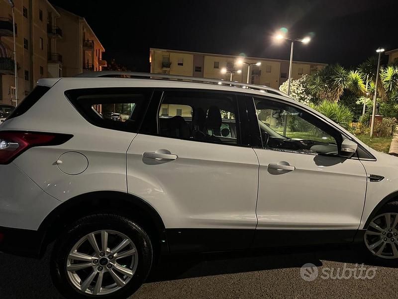 Usata Ford Kuga 2018 Grigio SUV