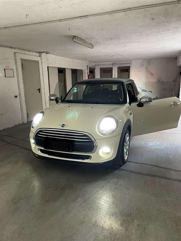 Occasion Mini Cooper D 116 ch (85 kW) 2014 Citadine