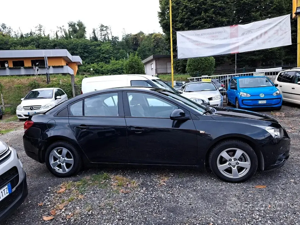 Usata Chevrolet Cruze 109 CV (80 kW) 2009 Nero Berlina