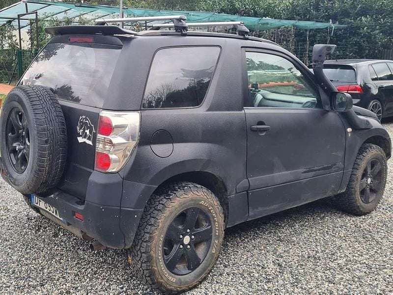 Usata Suzuki Vitara 97 CV (71 kW) 2007 Nero SUV