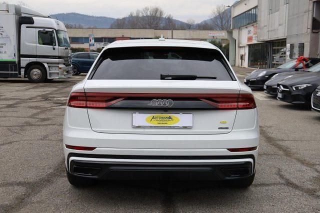 Usata Audi Q8 S-Line 231 CV (169 kW) 2022 Bianco SUV