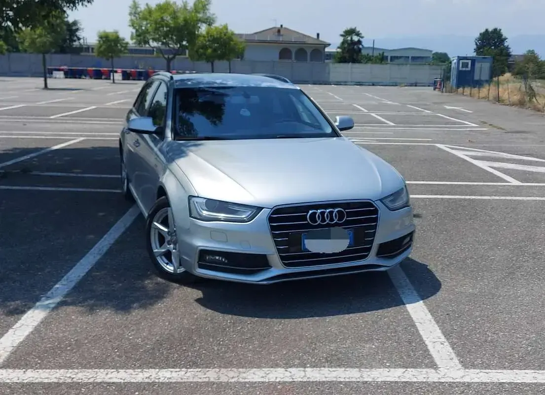 Usata Audi A4 Ambiente 177 CV (130 kW) 2012 Argento Station wagon