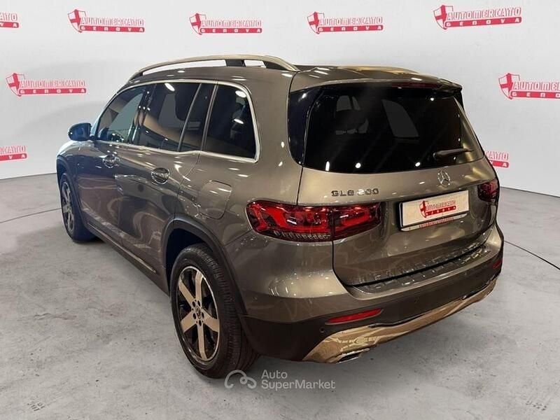 Begagnad Mercedes GLB200 163 HK (119 kW) 2022 Grå SUV