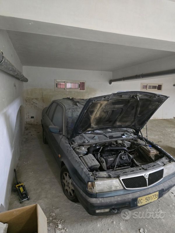 Usata Lancia Dedra 90 CV (66 kW) 1990 Verde Berlina