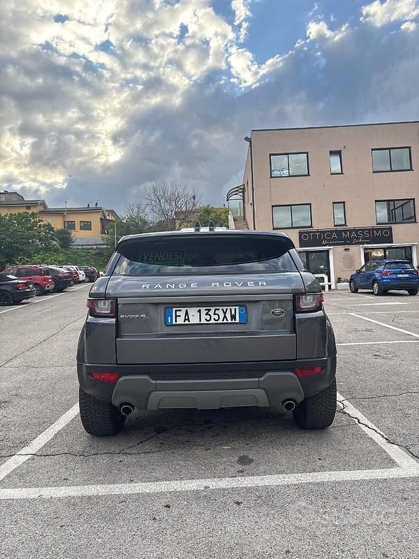 Usata Land Rover Range Rover evoque 180 CV (132 kW) 2015 Grigio SUV