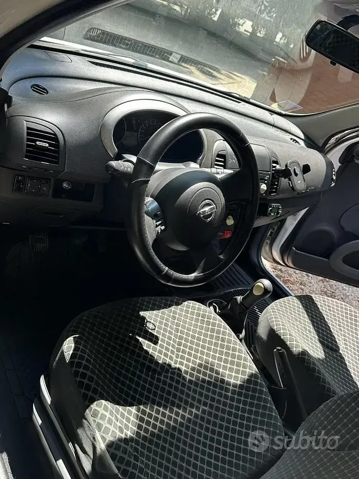 Usata Nissan Micra 65 CV (47 kW) 2005 Bianco Berlina