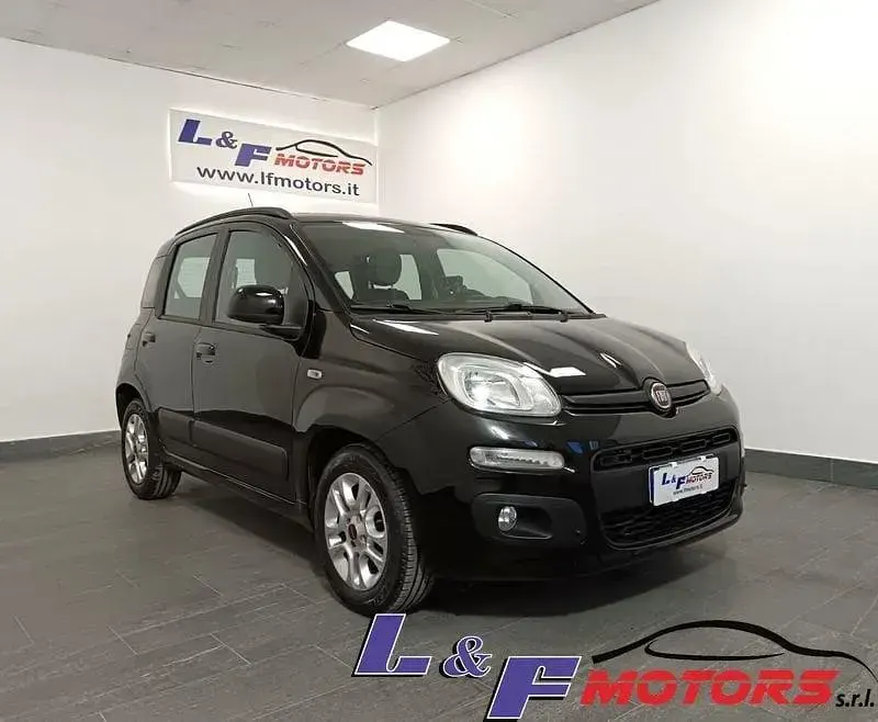 Usata Fiat Panda Lounge 69 CV (50 kW) 2016 Nero Utilitaria