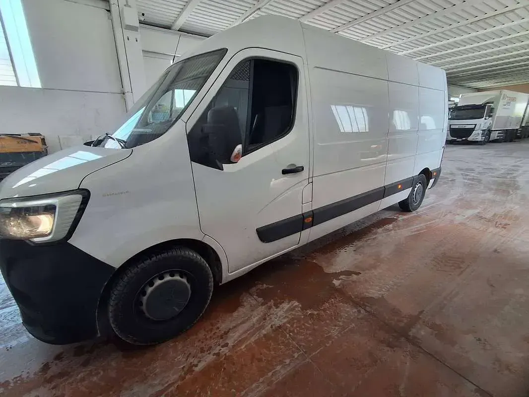 Usata Renault Master 145 CV (106 kW) 2022 Bianco Monovolume