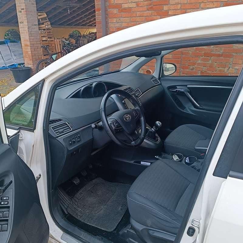 Usata Toyota Verso Business Edition 111 CV (81 kW) 2016 Bianco Monovolume