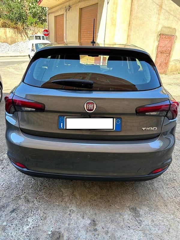 Usata Fiat Tipo 120 CV (88 kW) 2021 Grigio Berlina